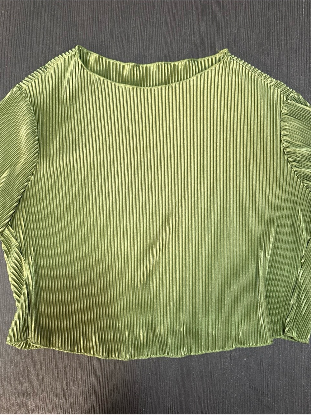 SHEIN Olive Green Pleated Crewneck Top